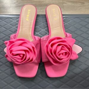 Bamboo Women's Vibrant Pink Floral Mules